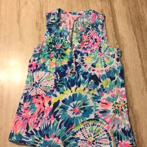 Lilly pulitzer essie top